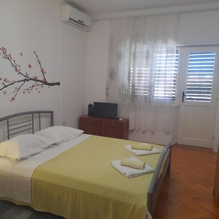 Apartment Gulin Шибеник Екстер'єр фото