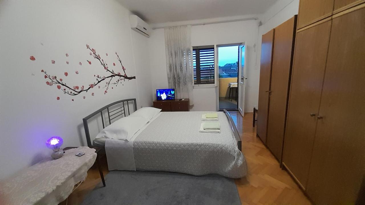 Apartment Gulin Шибеник Екстер'єр фото